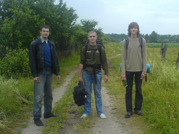 Бобруйск. Вова, Антось и Никита. Идут.