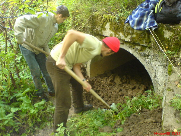 Наряд по откапыванию трубы. Всем благодарность за энтузиазм!